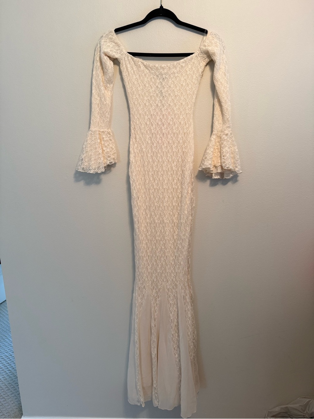 NEW Oh Polly Verena Ivory Off-Shoulder Ruffle Lace Mermaid Bodycon Maxi Dress XS - Picture 3 of 10